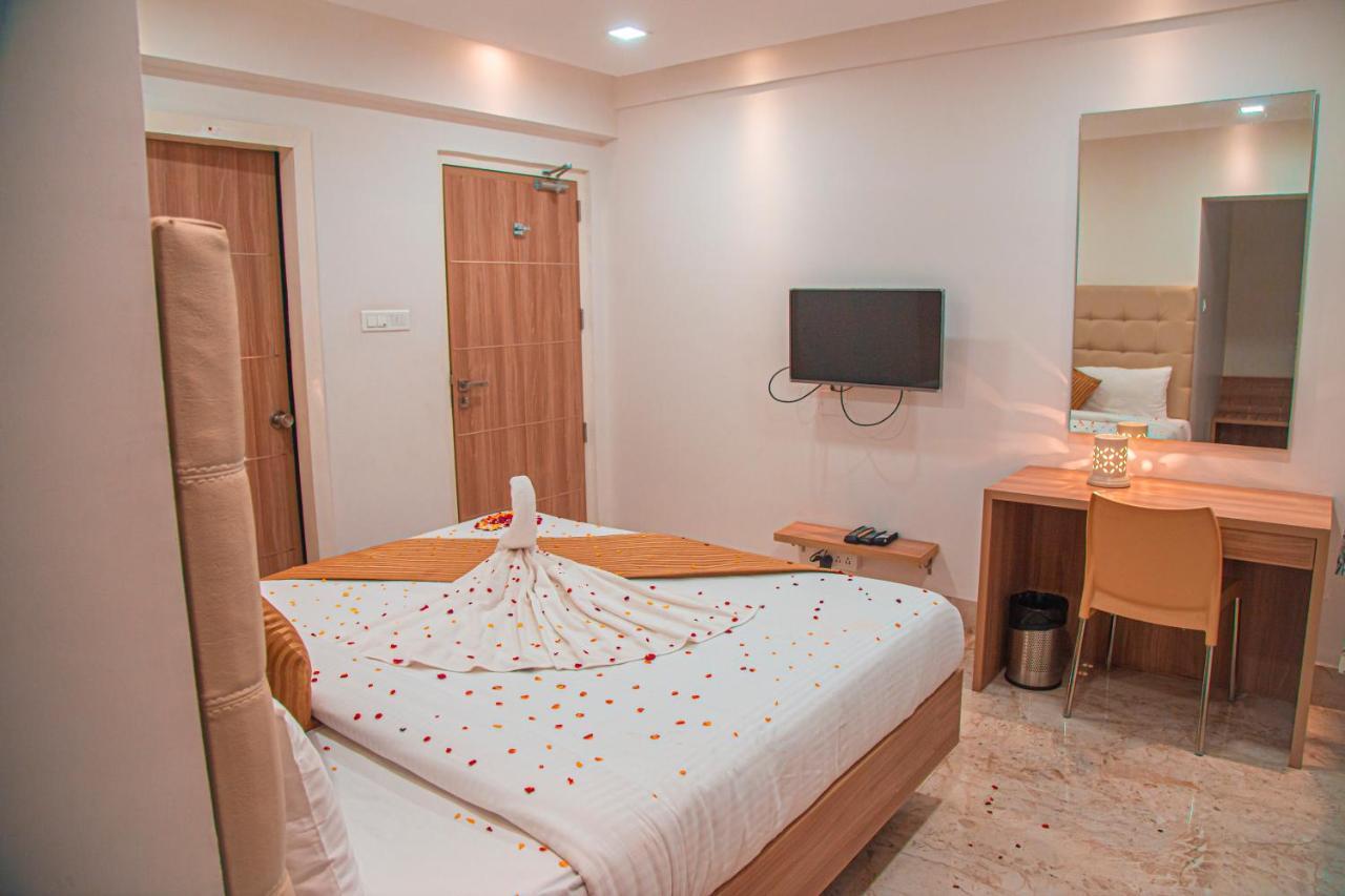 Park Avenue Suites Coimbatore Exteriör bild